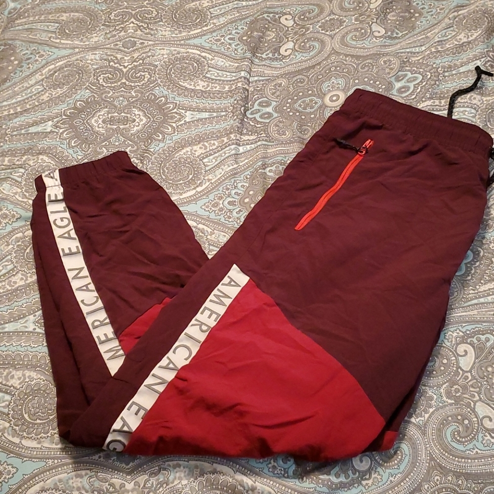 American eagle jogging pants